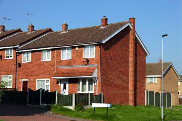 Can I Alter The Party Wall Surveyor? - A Crucial Guide From Faulkner Surveyors 3 Do you want to change the party wall surveyor you are using? Get the best results from Faulkners Amersham NOW!